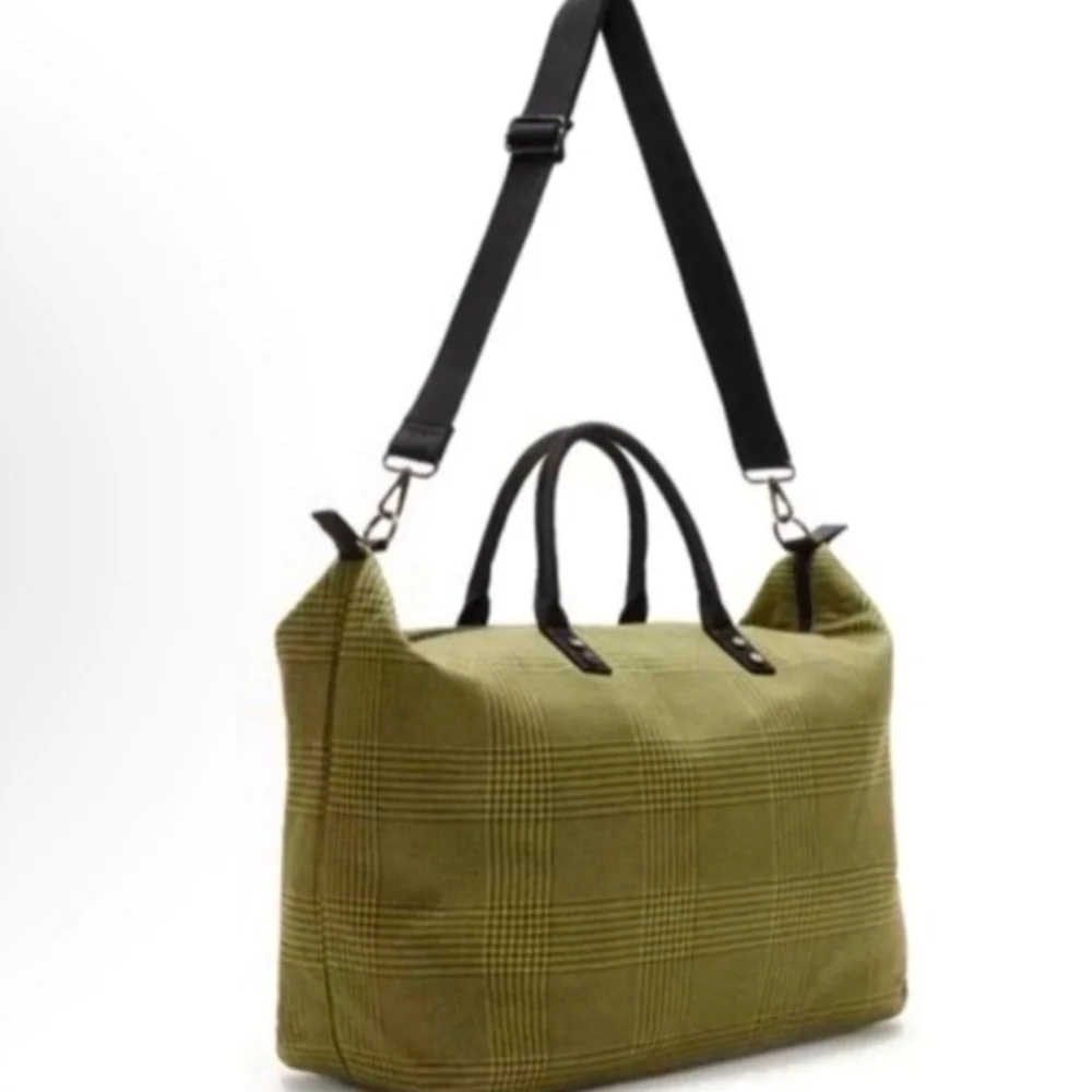 Lulu Dharma Green Plaid Frasier Weekender Tote Travel Bag Duffel NWT Canvas - Picture 2 of 5